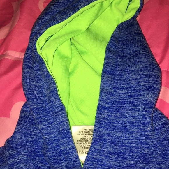 BUNDLE OF THREE SWEATERS - Picture 5 of 8